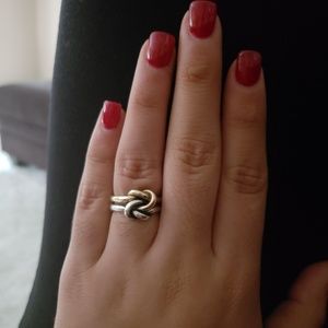 Size 6.5 James Avery Orignal Lovers Knot